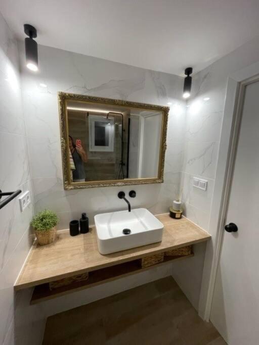 Precioso Apto Miami Primera Linia Playa Cala De Las Sirenas, Con Wifi Y Netflix, Adecuado Para Teletrabajar Miami Playa Eksteriør billede