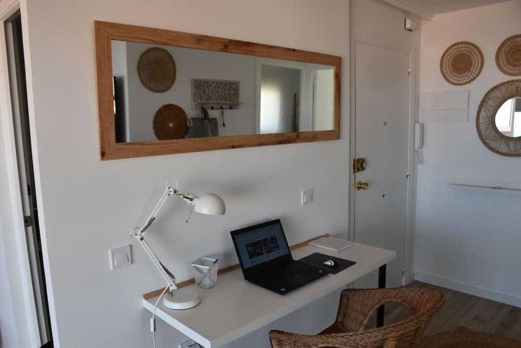 Precioso Apto Miami Primera Linia Playa Cala De Las Sirenas, Con Wifi Y Netflix, Adecuado Para Teletrabajar Miami Playa Eksteriør billede